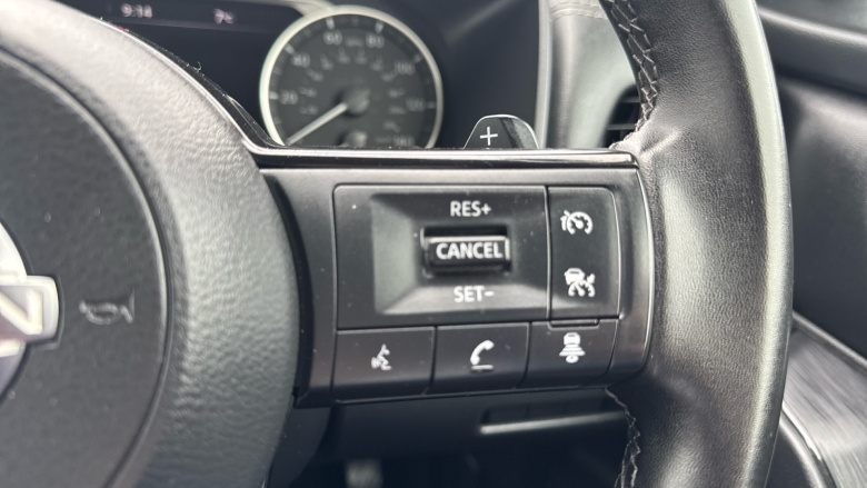 Nissan Qashqai 1.3 DiG-T MH 158 Acenta Premium 5dr Xtronic Petrol Hatchback